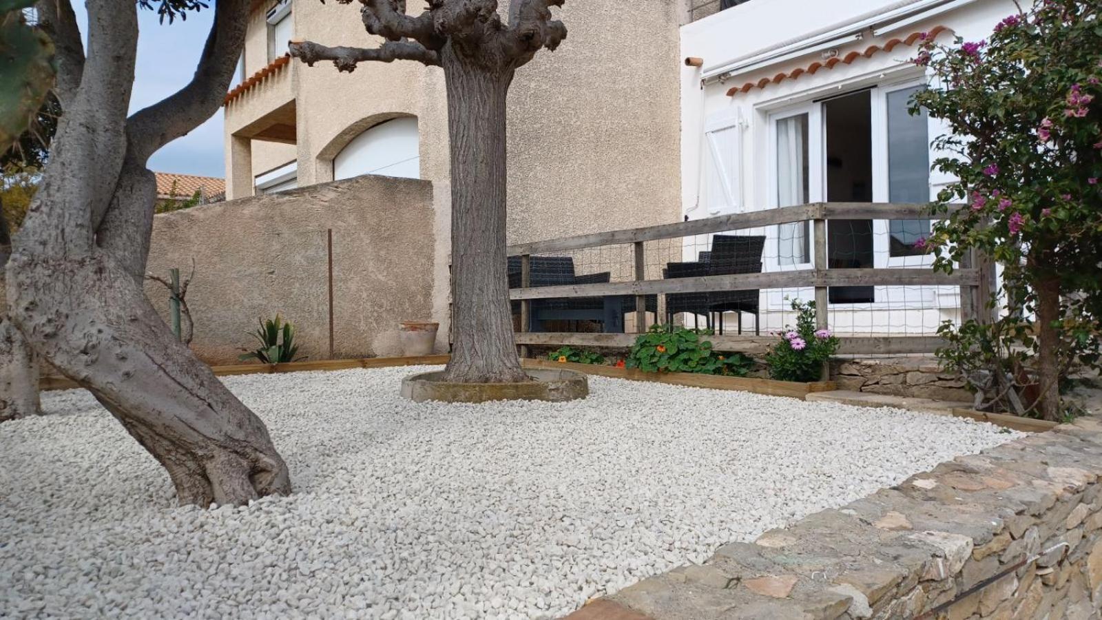 Spacieux De Plein Pied Avec 2 Chambres, Cuisine, Salon, Terrasse A 2 Minutes De La Apartment *